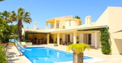 Belle villa à acquérir à Faro, Portugal
