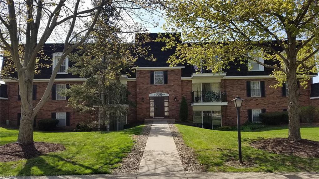 Condo à vendre à Cleveland, 2 chambres avec balcon Realty Luxe