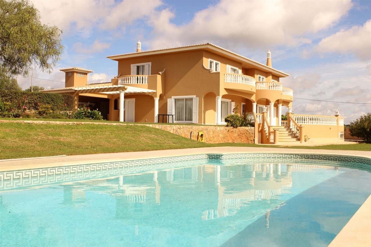 Splendide villa à vendre à Faro, Portugal Realty Luxe Splendide villa à vendre à Faro, Portugal Realty Luxe