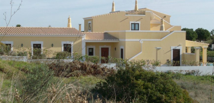 Plain-pied de 4 chambres à vendre à Faro, Portugal