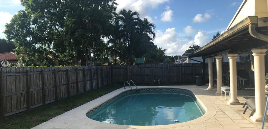 Maison idéale avec piscine à Miami, USA