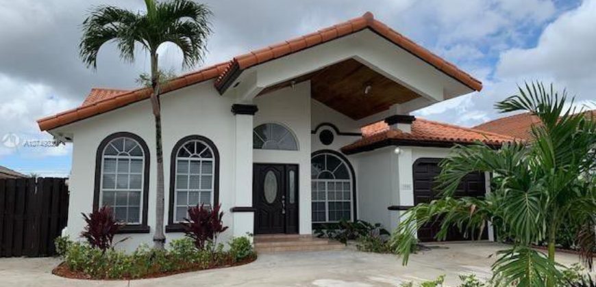 Villa classique modernisée à vendre à Miami, USA